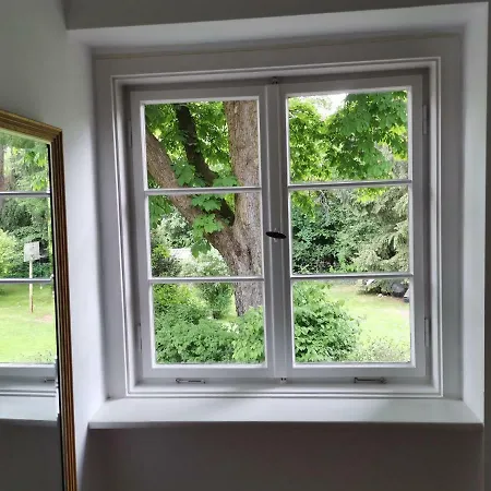 Beautiful House In Zehlendorf بيت للعطل *